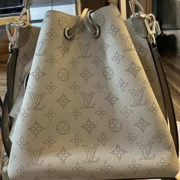 ルイヴィトン　ムリア　モノグラムマヒナ