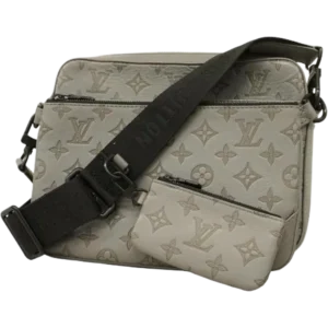 ルイ・ヴィトン モノグラムシャドウ トリオメッセンジャー ショルダーバッグ M46603