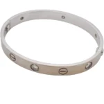 カルティエ ラブ ブレスレット バングル