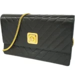 シャネル Vステッチ ココボタン ショルダーバッグ ラムスキン