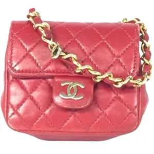 シャネル マトラッセ ポーチ ラムスキン