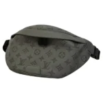 ルイ・ヴィトン モノグラムシャドウ ディスカバリーバムバッグPM ボディバッグ M46108
