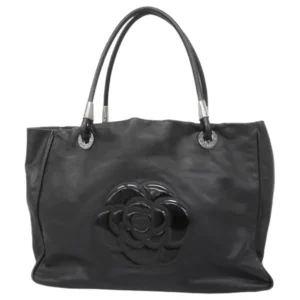 シャネル カメリア トートバッグ ラムスキン