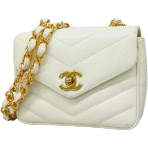 シャネル Vステッチ チェーンショルダーバッグ キャビアスキン