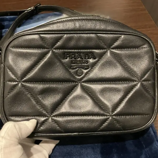 プラダ　スペクトラム　ナッパレザー　ショルダーバッグ