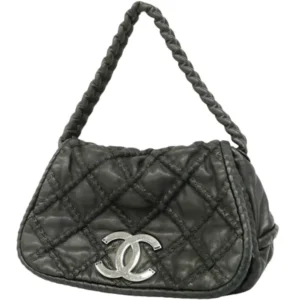 シャネル ウルトラステッチ ショルダーバッグ ラムスキン