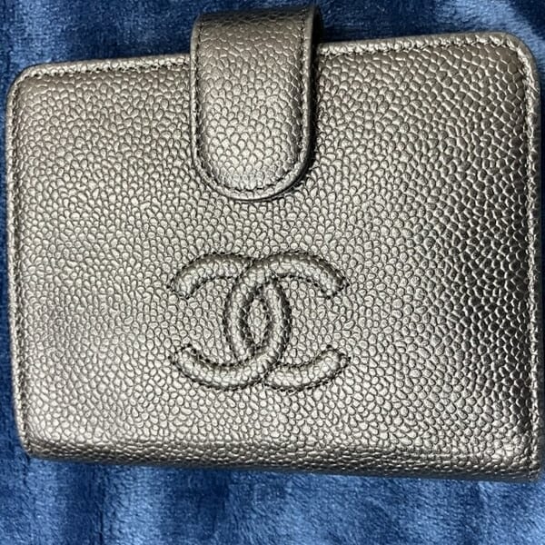 シャネル　キャビアスキン　財布