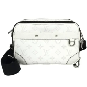 ルイ・ヴィトン タイガラマ アルファメッセンジャー ショルダーバッグ M31069