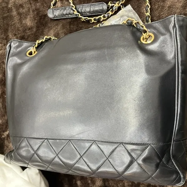 シャネル　ラムスキン　トートバッグ