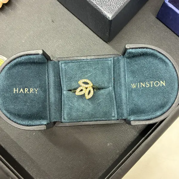 ハリーウィンストン　リリークラスターミニ　リング