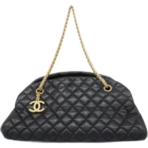 シャネル ショルダーバッグ