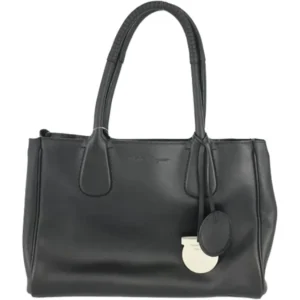 サルヴァトーレ・フェラガモ ノリータ ショルダーバッグ レザー