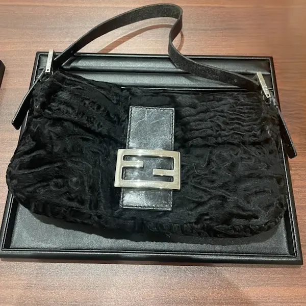 フェンディ　マンマバケット