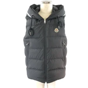 モンクレール ダウンベスト