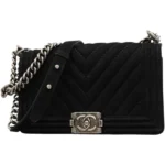 シャネル ボーイシャネル Vステッチ チェーンショルダーバッグ スエード