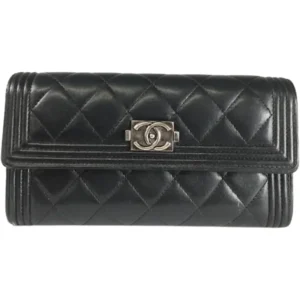シャネル ボーイシャネル 財布 カーフスキン