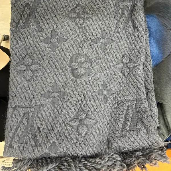 ルイ・ヴィトン　マフラー　モノグラム