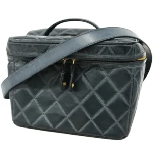 シャネル マトラッセ バニティバッグ カーフスキン