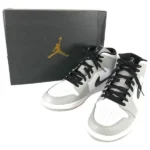 ナイキ スニーカー レザー