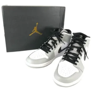 ナイキ スニーカー レザー