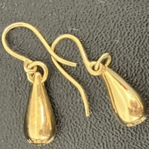 ティファニー　ティアドロップ　ピアス