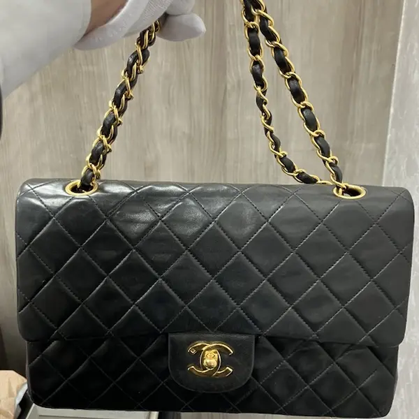 シャネル　マトラッセ　チェーンショルダー　ラムスキン