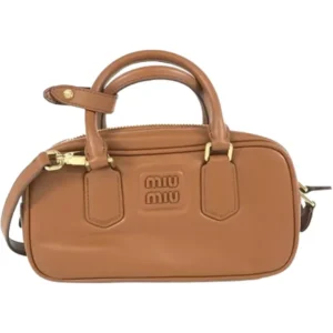 ミュウミュウ ハンドバッグ レザー