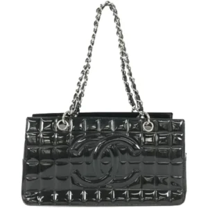 シャネル チョコバー チェーンショルダーバッグ パテントレザー