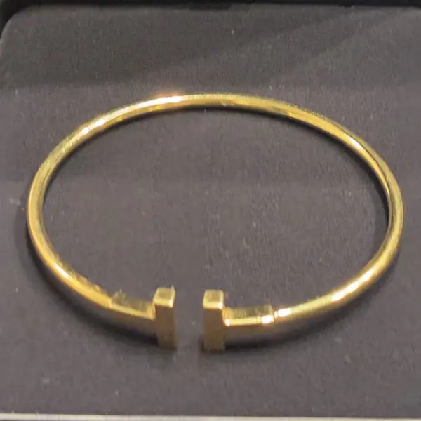 ティファニー　T　ナロー　ワイヤー　ブレスレット