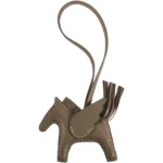 エルメス ロデオペガサスPM チャーム レザー W刻印