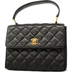 シャネル マトラッセ ハンドバッグ ラムスキン