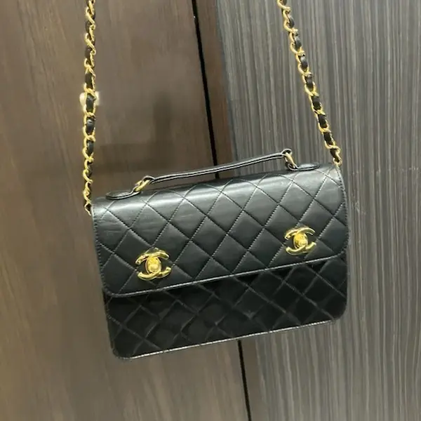 シャネル　ダブルターンロック　マトラッセ　チェーンショルダー