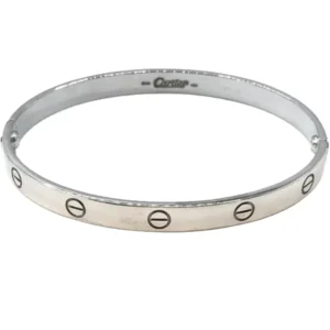 カルティエ ラブ ブレスレット バングル