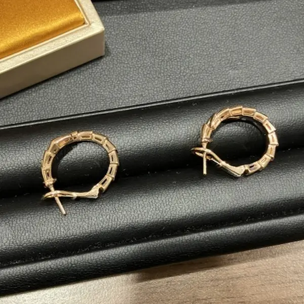 ブルガリ　セルペンティ　ヴァイパー　ピアス