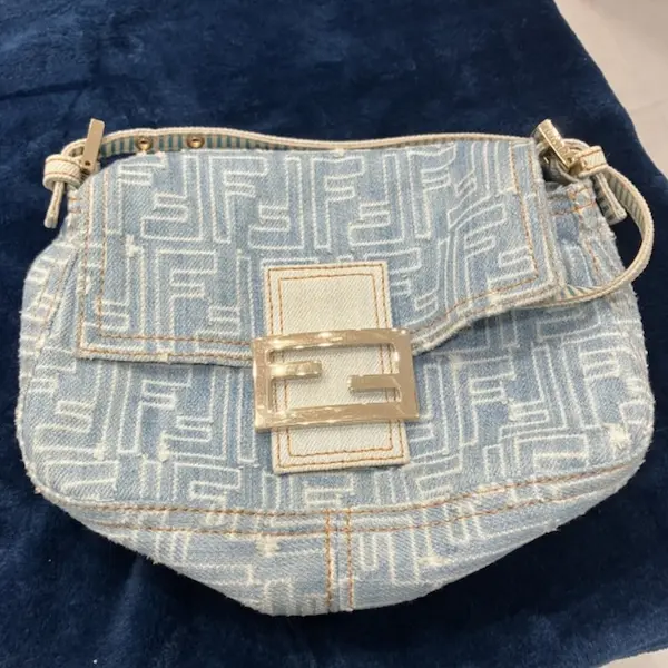 フェンディ　マンマ　バゲットバッグ