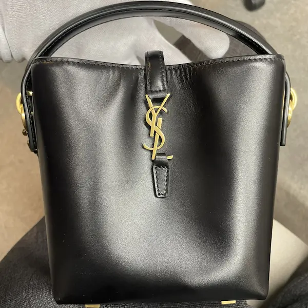サンローラン　LE37　シャイニーレザー　バケットバッグ