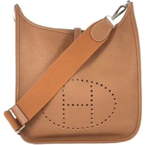 エルメス エヴリン3PM ショルダーバッグ レザー K刻印 シルバー金具