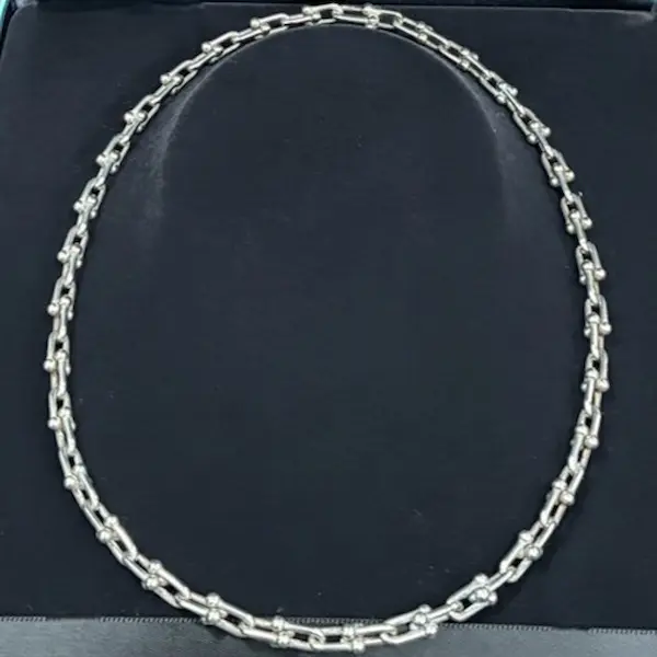 ティファニー　ハードウェア グラジュエイテッド リンク ネックレス