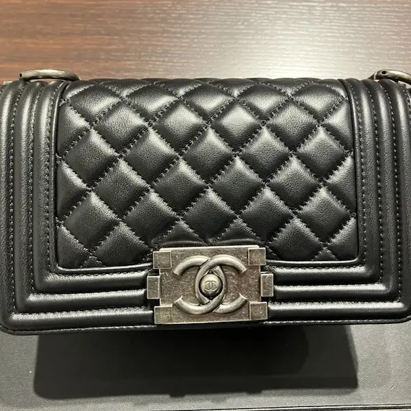 シャネル　ボーイシャネル　チェーンショルダーバッグ