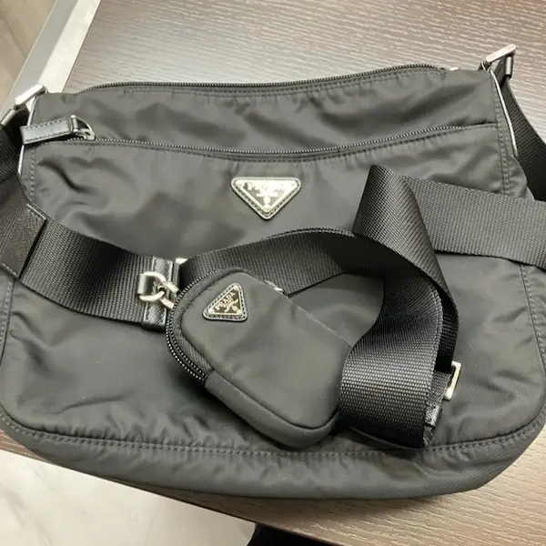 プラダ　Re-nylon　ショルダーバッグ