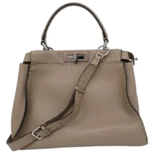 フェンディ ピーカブーレギュラー ハンドバッグ レザー