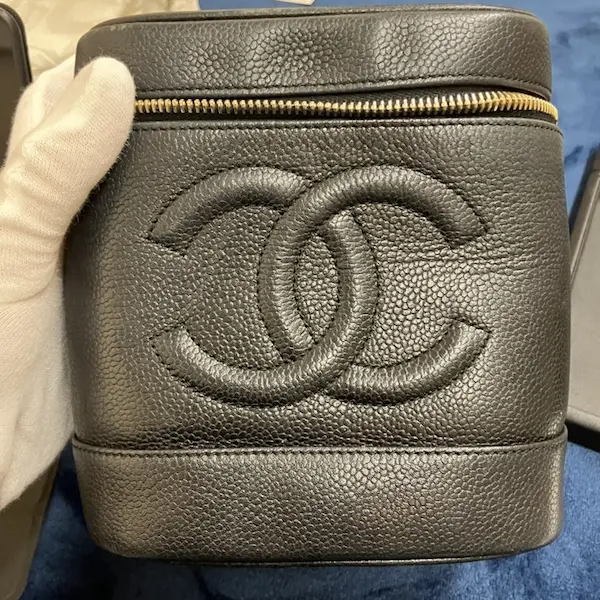 シャネル　バニティバッグ　キャビアスキン
