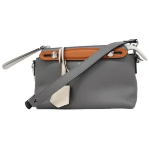 フェンディ バイザウェイ ショルダーバッグ レザー