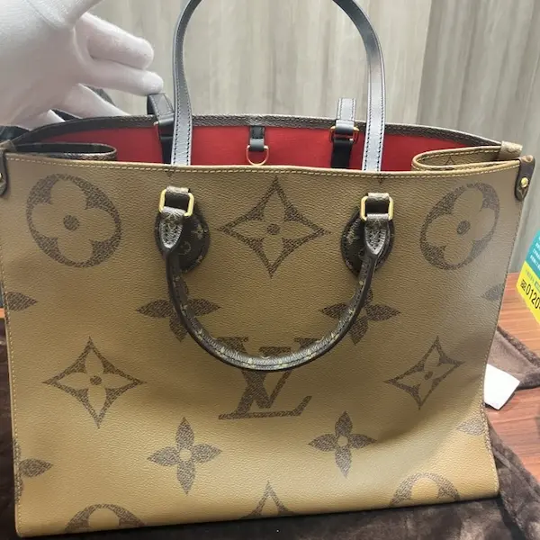 ルイ・ヴィトン　オンザゴー　モノグラム・リバース