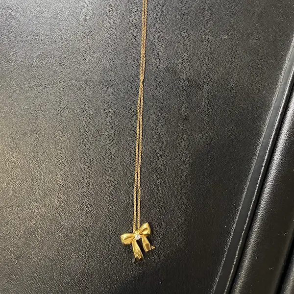 ティファニー　リボン　ネックレス