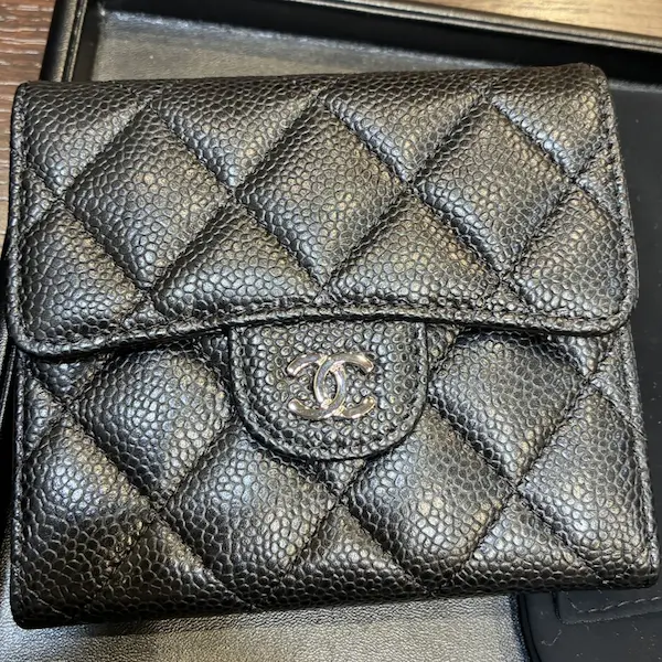 シャネル　クラシック　スモール　フラップウォレット