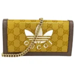 グッチ GGクリスタル チェーンウォレット コーティングキャンバス アディダスコラボ