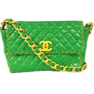 シャネル マトラッセ チェーンショルダーバッグ ビニール