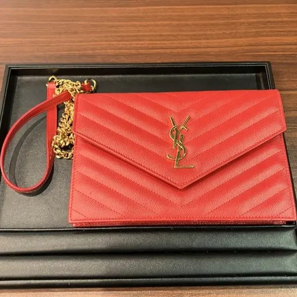 サンローラン　カサンドラ　エンベロープ　チェーンウォレット