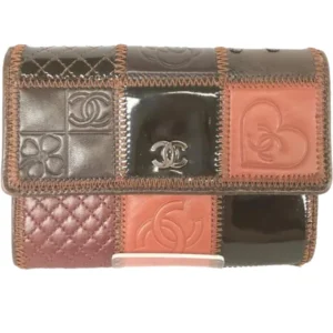 シャネル アイコン 財布 ラムスキン パテントレザー